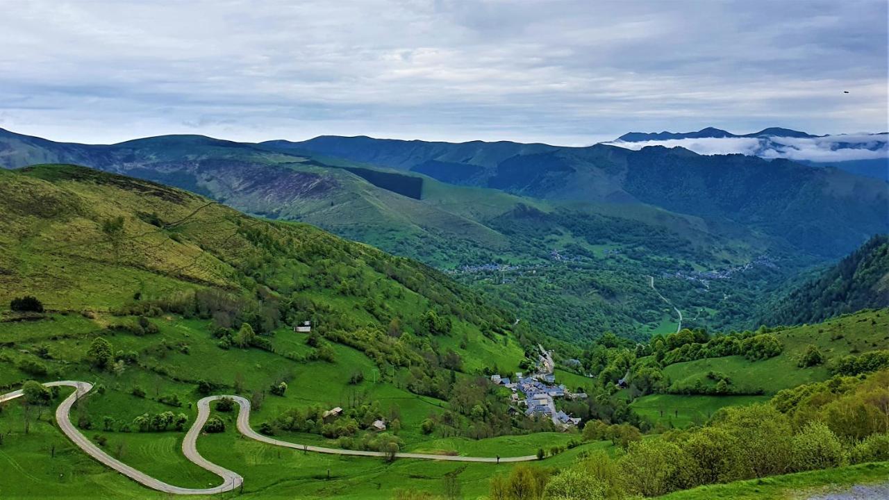 Appartement A La Montagne Avec Vue Imprenable Gouaux-de-Larboust Buitenkant foto